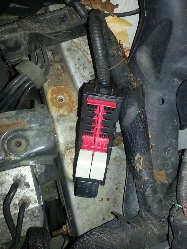 What is this relay box to? - Taurus Car Club of America : Ford Taurus Forum